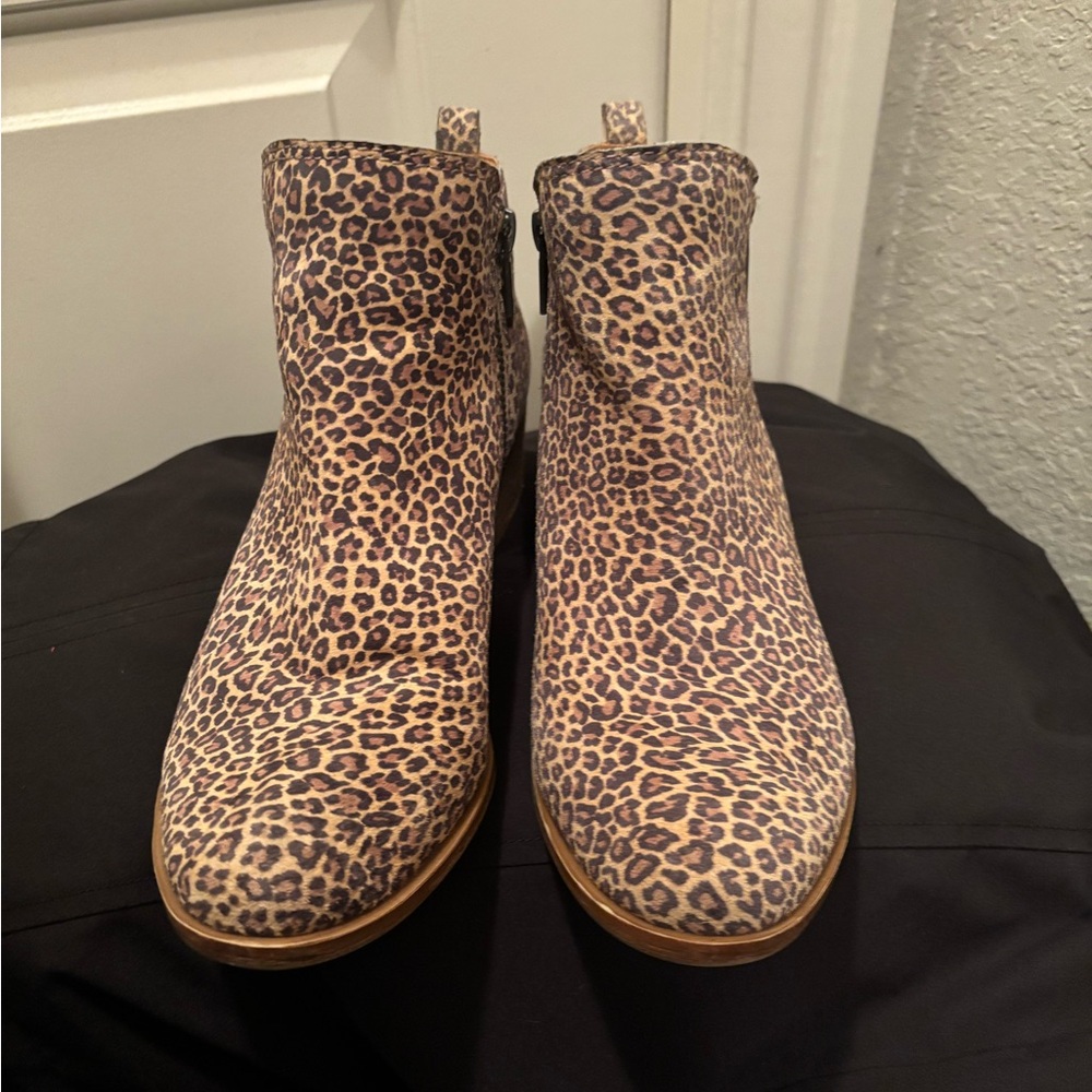 Lucky brand Leopard booties